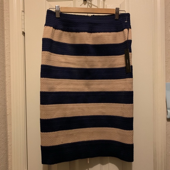 BCBGMaxAzria Dresses & Skirts - BCBG MAXAZRIA Pencil skirt